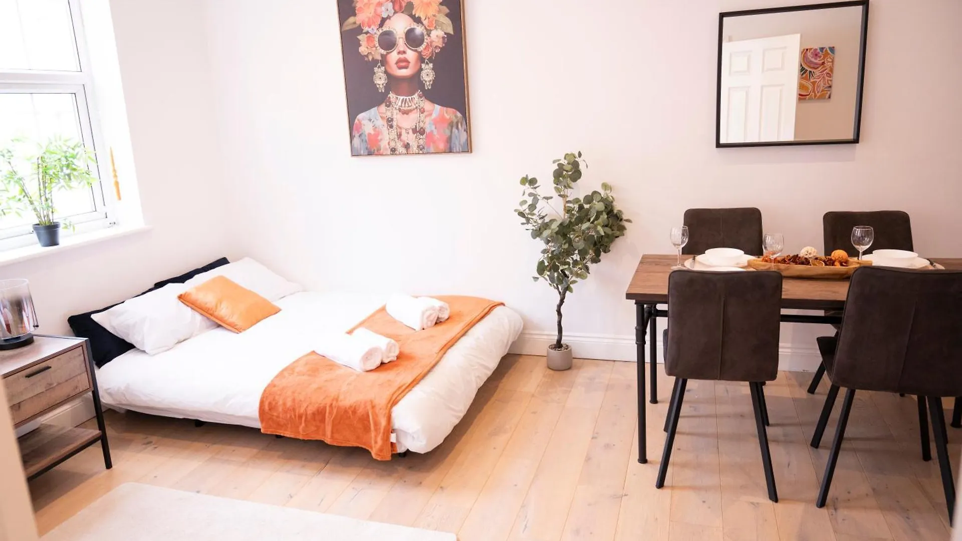 아파트 Sleeps 6- Close To The Beach - Pet Friendly 브라이턴 영국